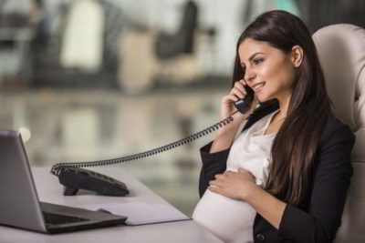 как устроиться на работу беременной