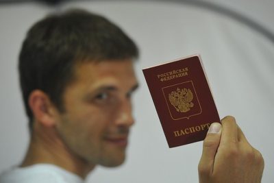как получить паспорт без прописки